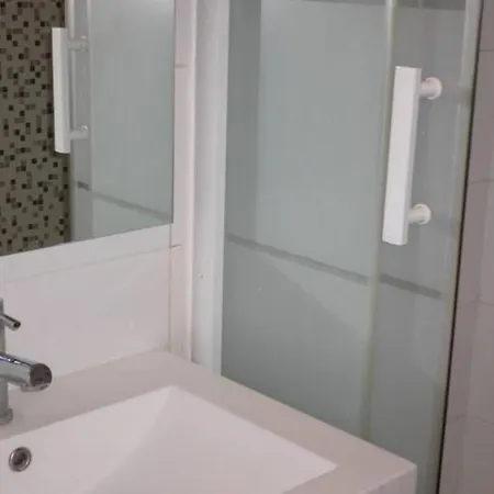 Nickel Et Confortable Apartment *